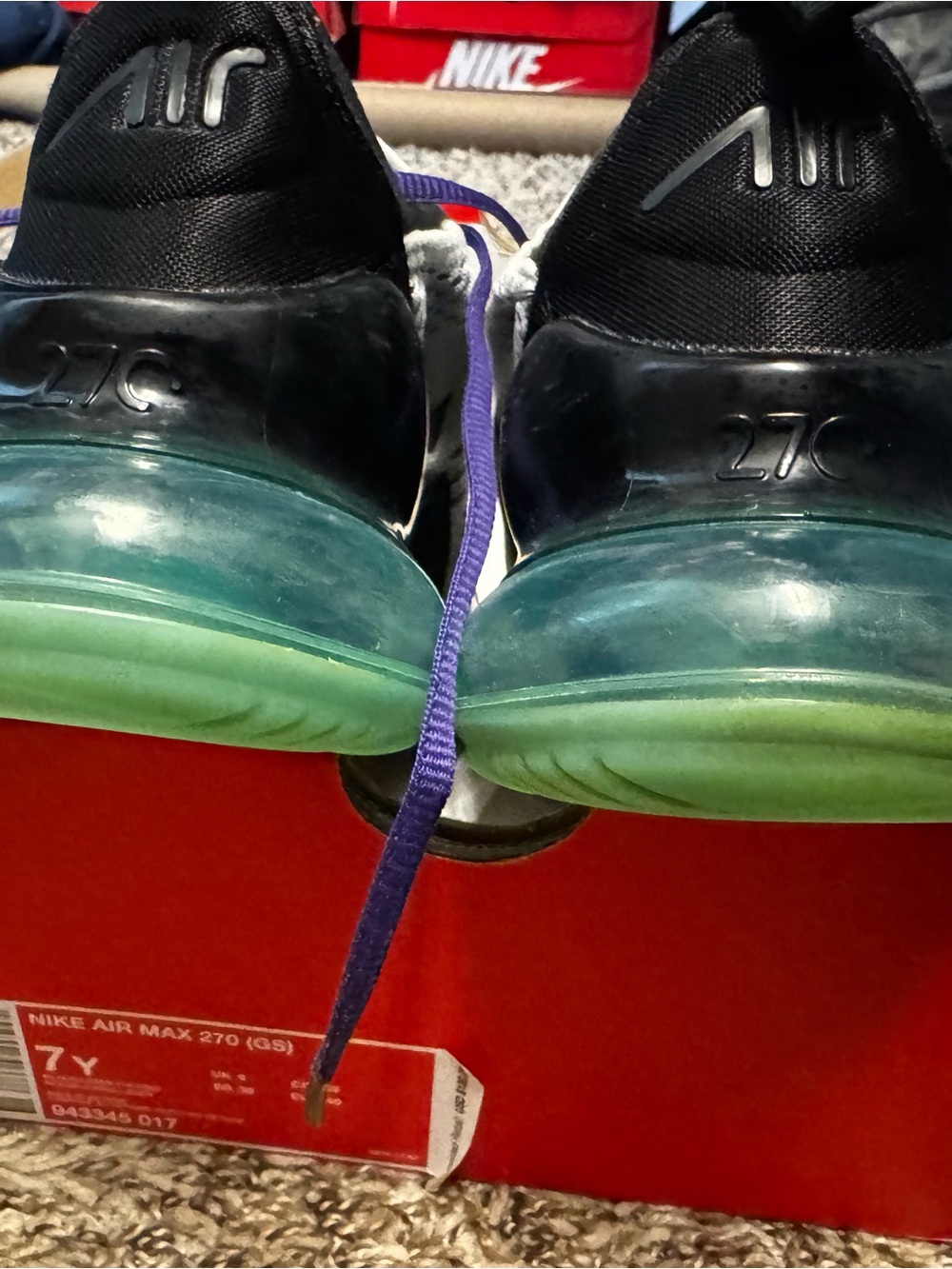 Nike 270